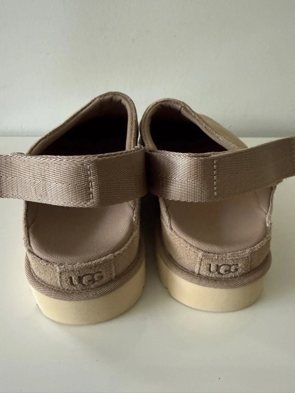 UGG Goldenstar Clog Women's Tan Size 9 - Picture 5 of 7